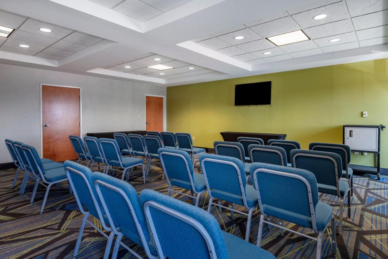 Express Charlotte West - By Ihg Gastonia