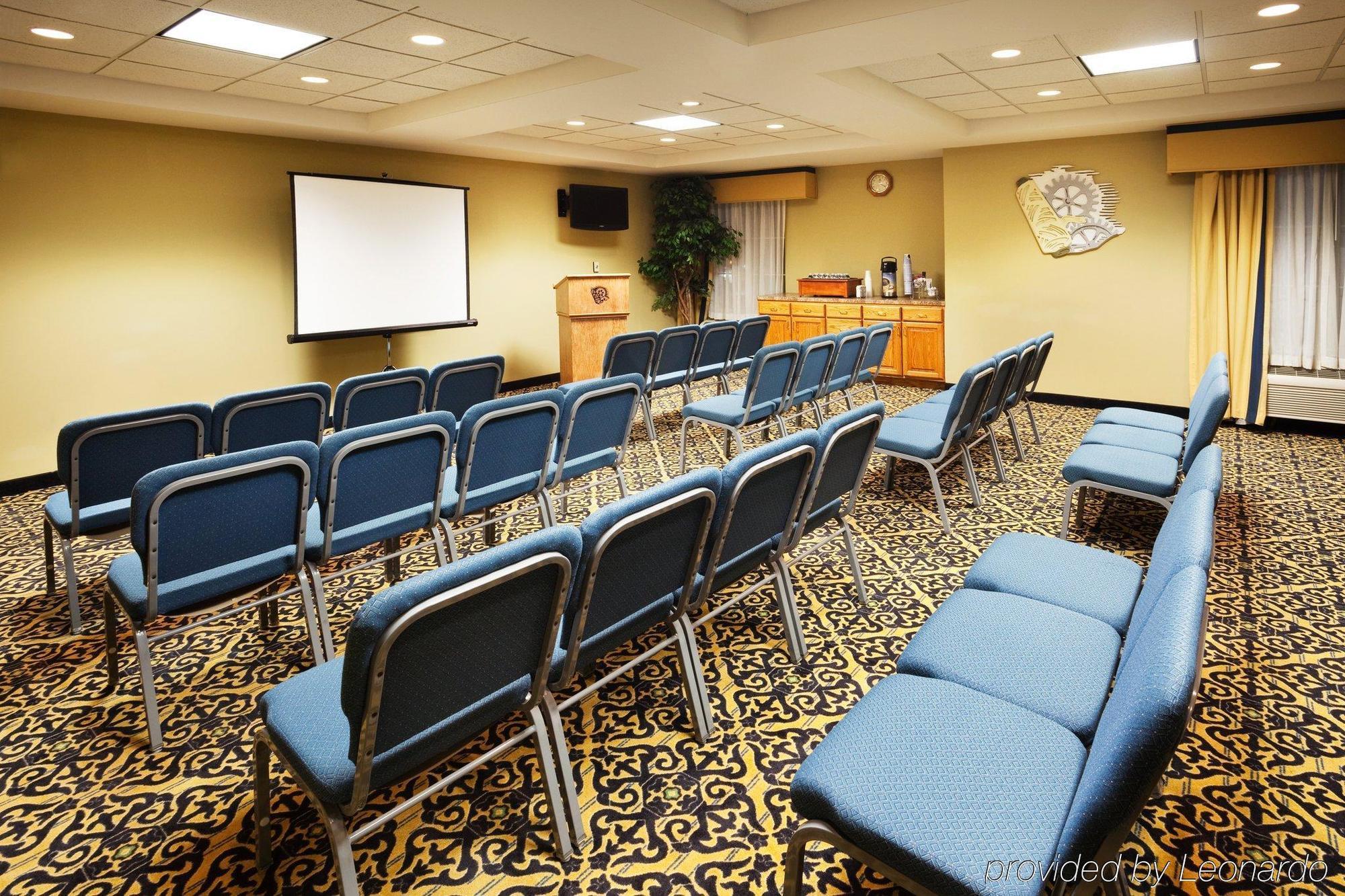 Hotel Express Charlotte West - By Ihg